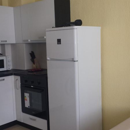 Yana Apartments Санданський Номер фото