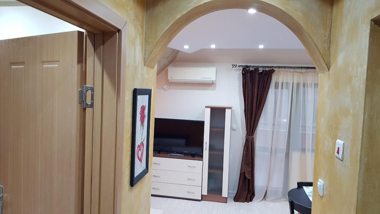 Yana Apartments Санданський Екстер'єр фото
