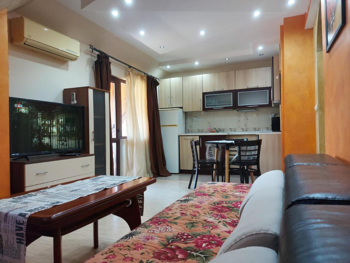 Yana Apartments Санданський Екстер'єр фото