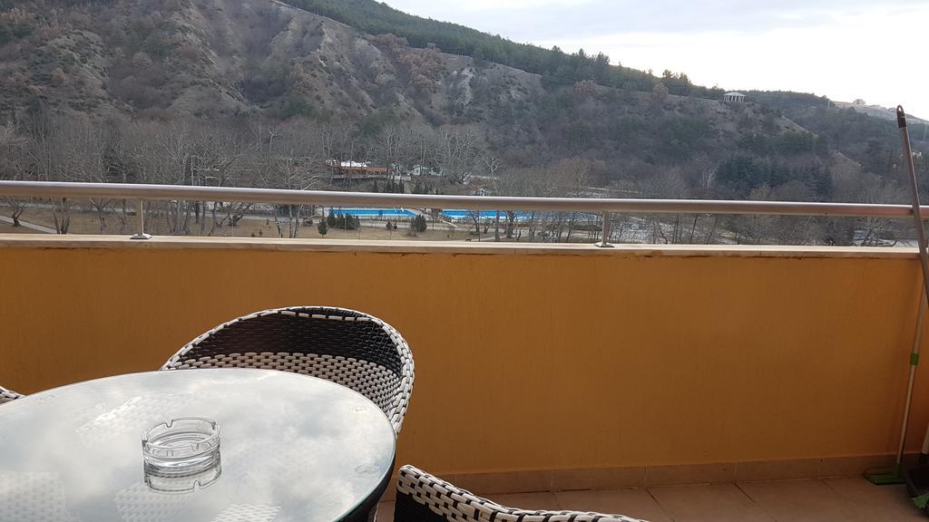 Yana Apartments Санданський Екстер'єр фото